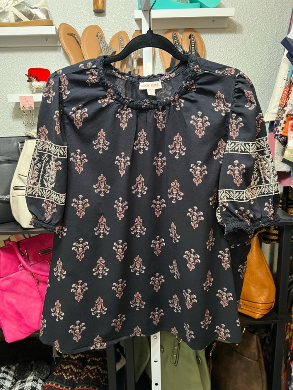 Knox Rose Black Floral Puff-Sleeve Peasant Top